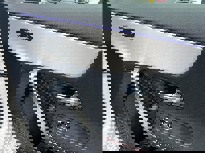 Image Mercedes-Benz CLASSE A A 200 Compacte AMG Line 